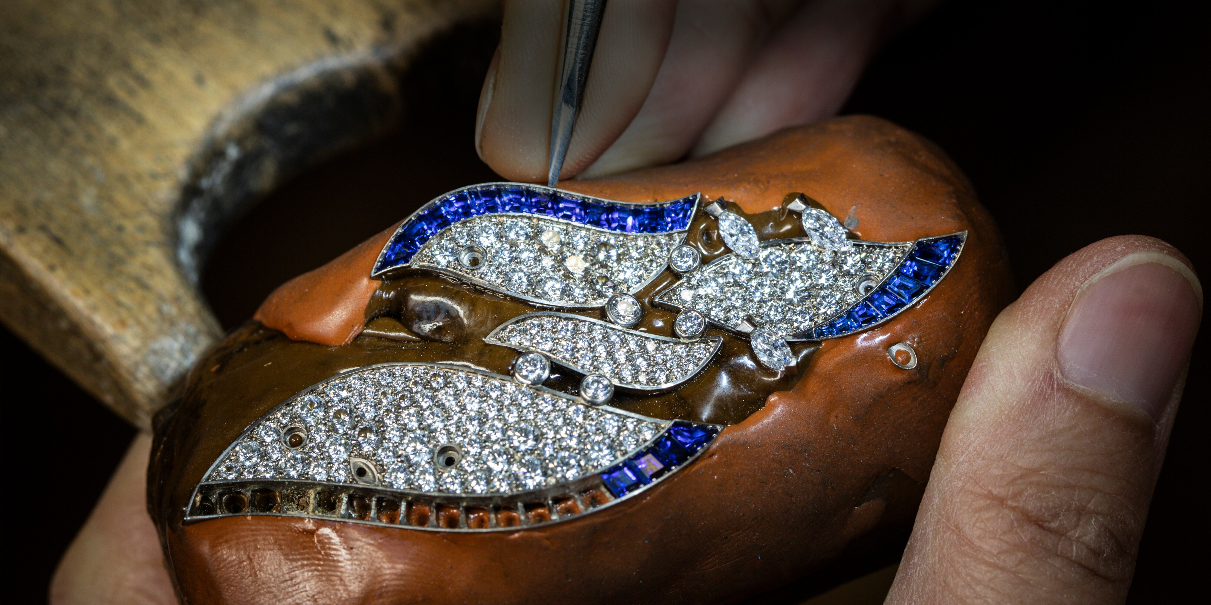 Poissons Mystérieux clip, Treasure Island by Van Cleef & Arpels High Jewelry collection.