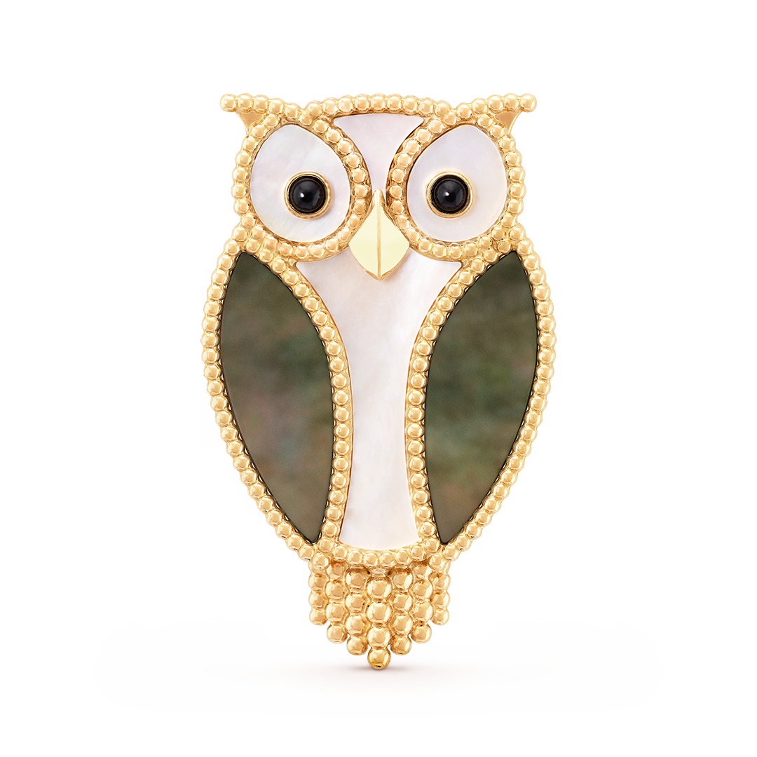 Lucky Animals Owl clip, 18K yellow gold, white mother-of-pearl, gray mother-of-pearl, onyx. Lucky Animals collection, Van Cleef & Arpels.